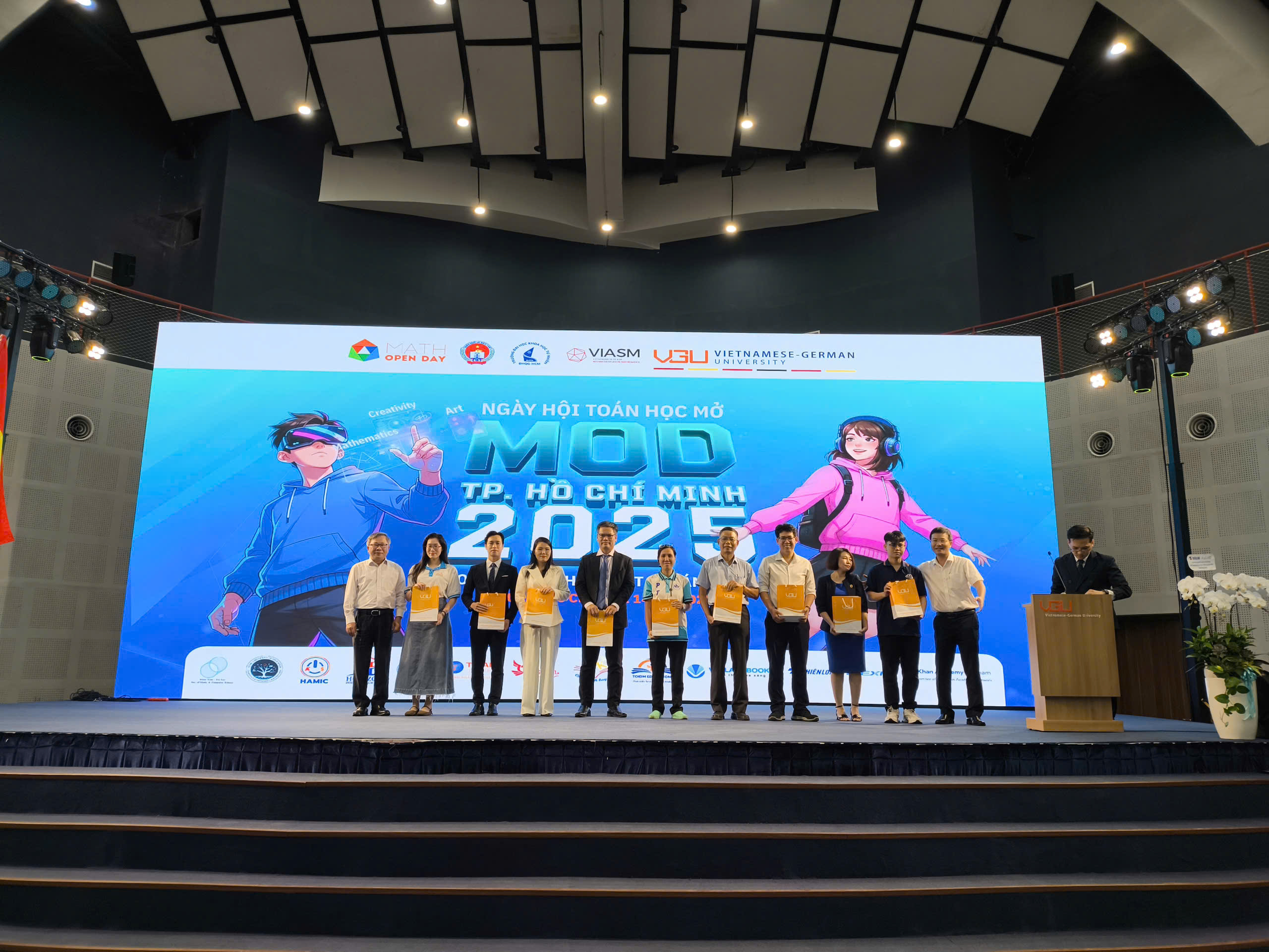 Z7324912779175 192e96aaba1347525290a0b4a2ce458b